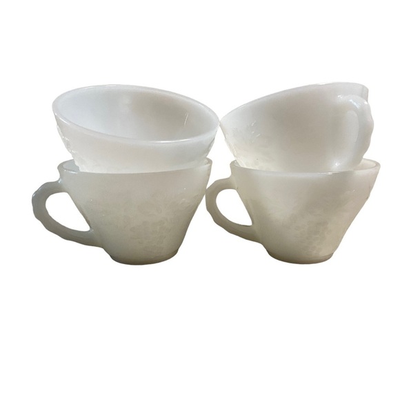 Vintage Anchor Hocking Lot of Four Translucent Milk Glass Punch GRAPES White - Picture 1 of 12
